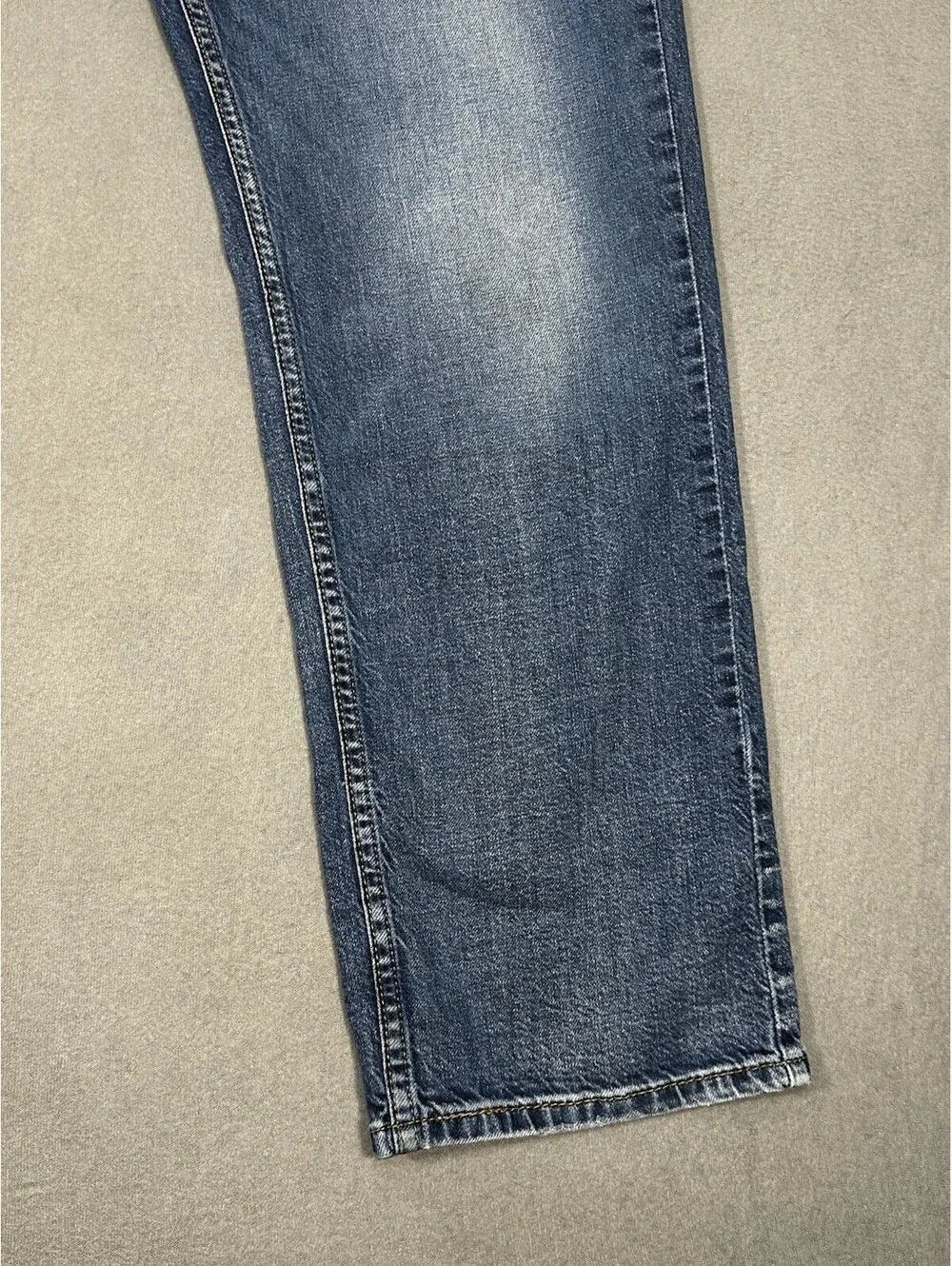 Levis tagged 38x30